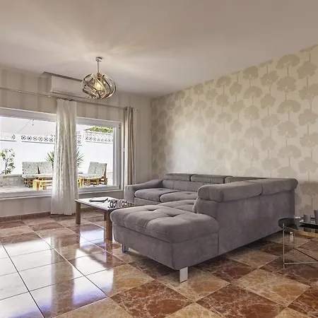 Guzman - Casa Jacek فيلة
